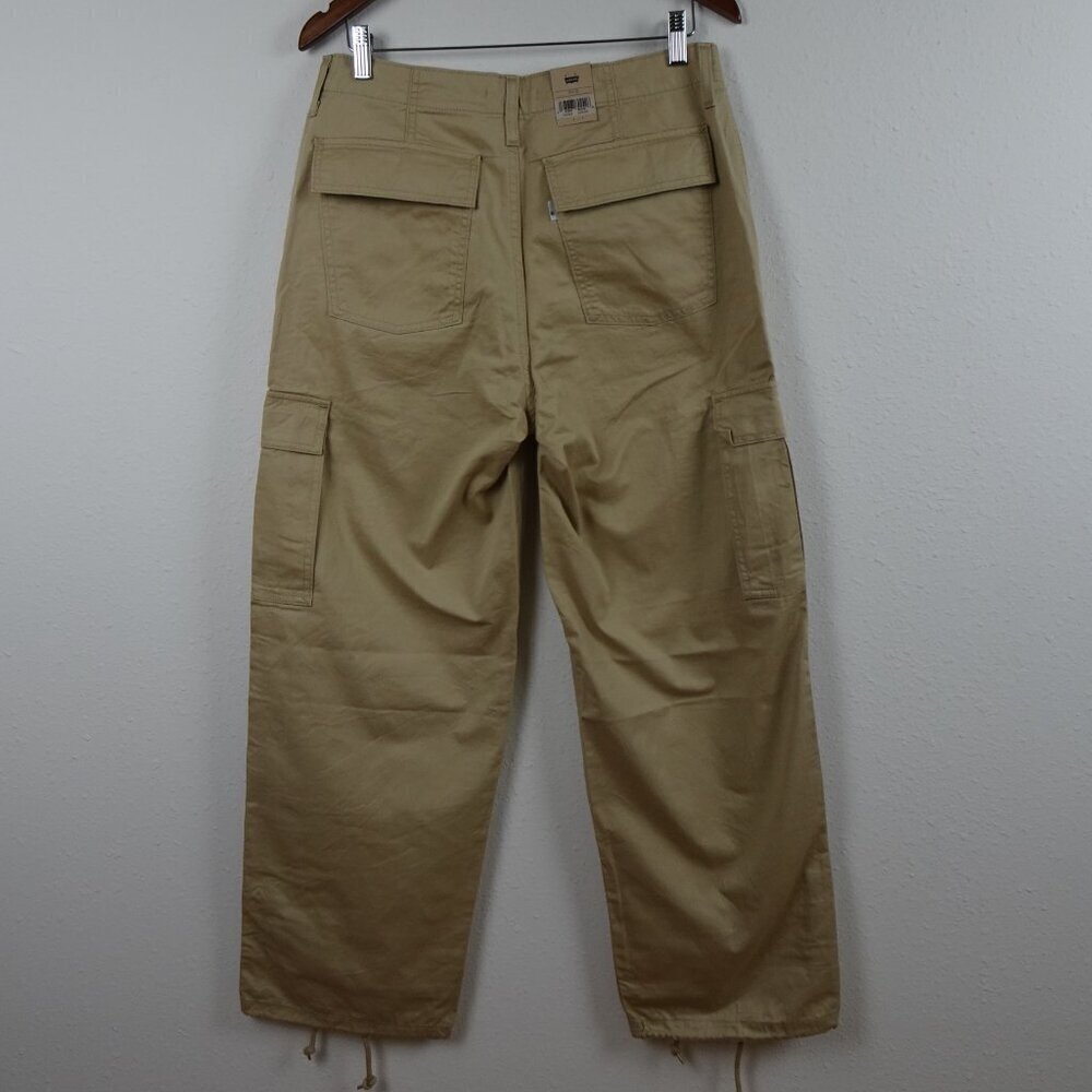 Levi's Baggy Cargo Pants Women's Size 30x32 Beige Loose Fit Adjustable Hem - Picture 5 of 10